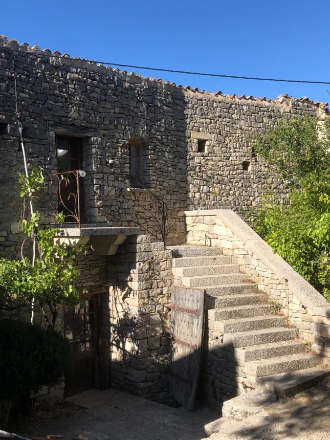 La Tour Des Baronnies A La Porte De L Eau Saint-Auban-sur-lʼOuvèze Eksteriør billede
